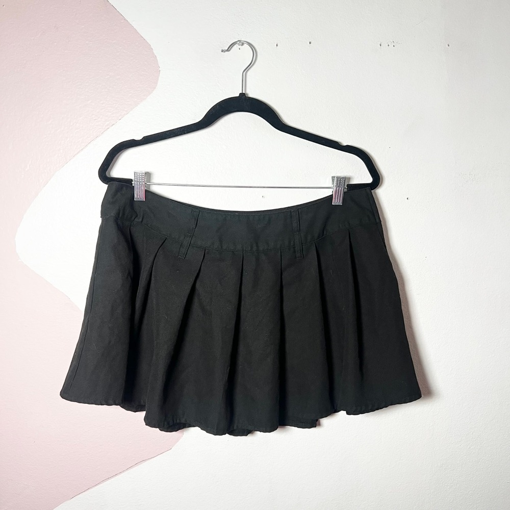 Social Collision Mini Skirt XL Black Pleated Goth Punk Schoolgirl
